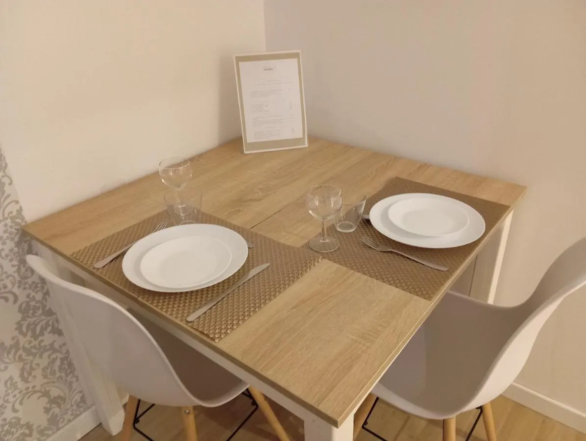 Appart'Hotel Le Clos Lassagne A Brignais - Lyon Sud 0*,  France
