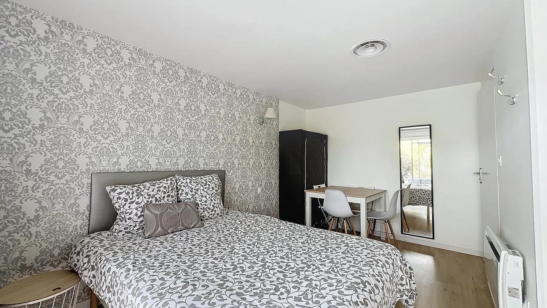 Apartment Appart'Hotel Le Clos Lassagne A Brignais - Lyon Sud