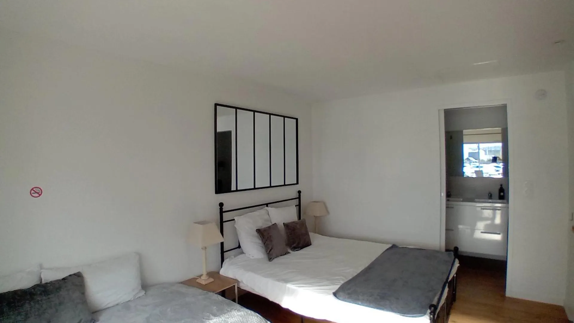 Appart'Hotel Le Clos Lassagne A Brignais - Lyon Sud 0*,  France